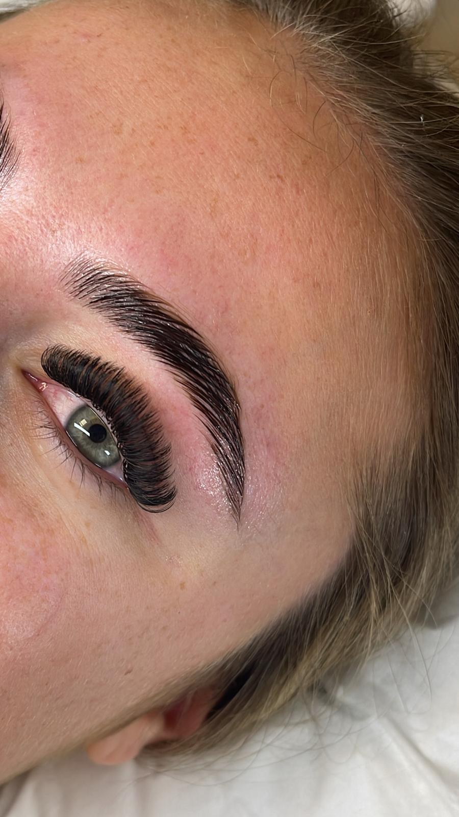 Resultat etter brynsbehandling hos Beauty Bees i Årnes